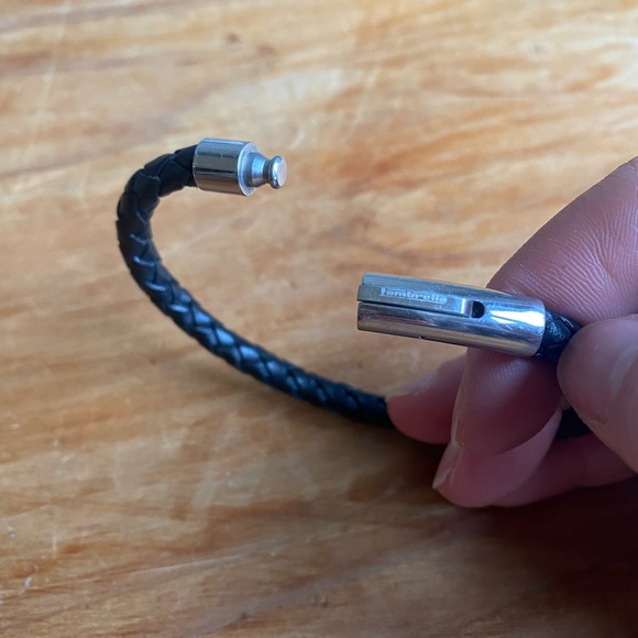 🇮🇹 Lambretta leather bracelet in black - Picture 6 of 8